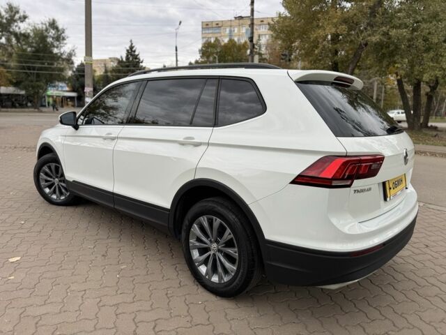 Белый Фольксваген Тигуан, объемом двигателя 2 л и пробегом 117 тыс. км за 17900 $, фото 4 на Automoto.ua