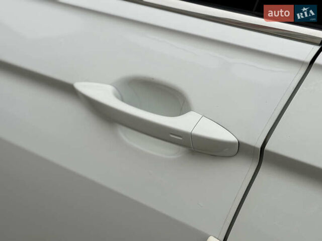 Білий Фольксваген Тігуан, об'ємом двигуна 2 л та пробігом 66 тис. км за 30999 $, фото 29 на Automoto.ua