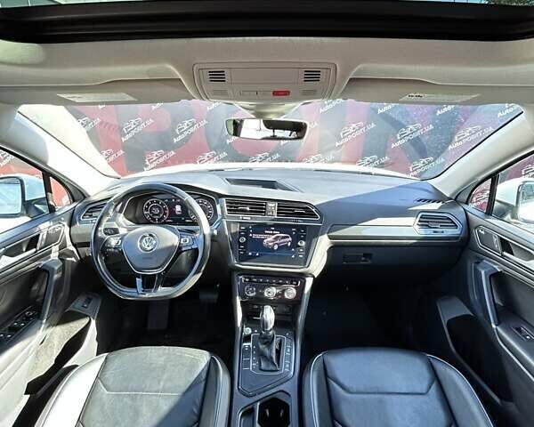 Белый Фольксваген Тигуан, объемом двигателя 2 л и пробегом 120 тыс. км за 24200 $, фото 19 на Automoto.ua