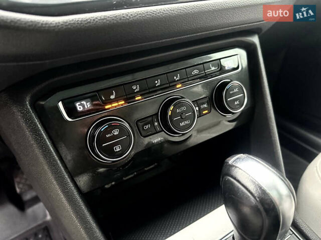 Белый Фольксваген Тигуан, объемом двигателя 1.98 л и пробегом 252 тыс. км за 14499 $, фото 16 на Automoto.ua