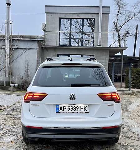 Белый Фольксваген Тигуан, объемом двигателя 1.97 л и пробегом 114 тыс. км за 28000 $, фото 3 на Automoto.ua