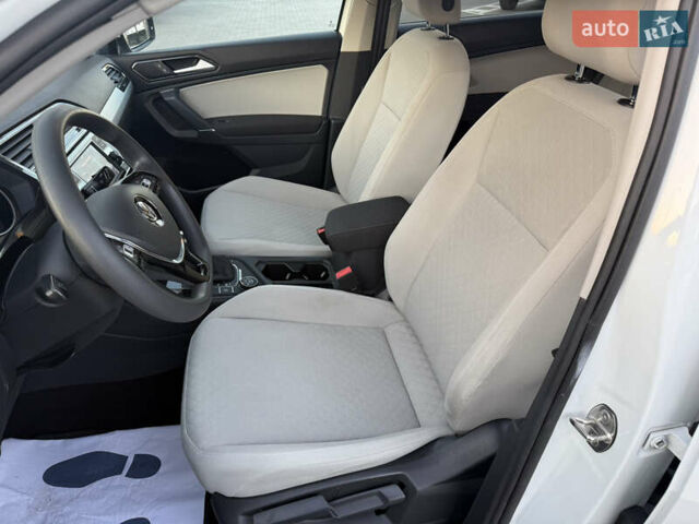 Белый Фольксваген Тигуан, объемом двигателя 1.98 л и пробегом 135 тыс. км за 16400 $, фото 32 на Automoto.ua