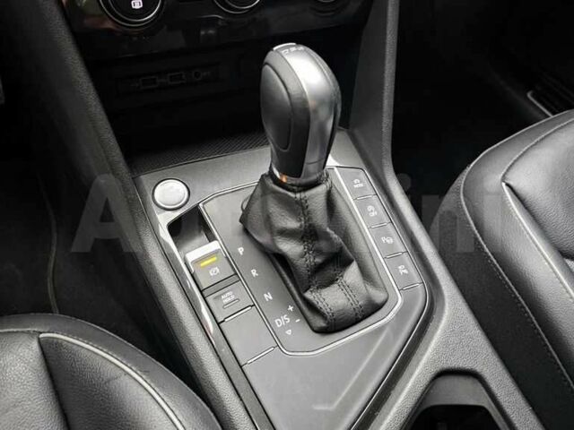 Белый Фольксваген Тигуан, объемом двигателя 2 л и пробегом 57 тыс. км за 16200 $, фото 7 на Automoto.ua