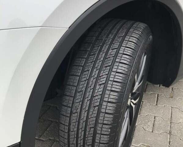 Белый Фольксваген Тигуан, объемом двигателя 2 л и пробегом 70 тыс. км за 18900 $, фото 11 на Automoto.ua