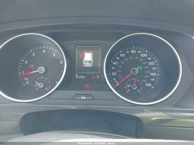 Белый Фольксваген Тигуан, объемом двигателя 2 л и пробегом 193 тыс. км за 13200 $, фото 5 на Automoto.ua