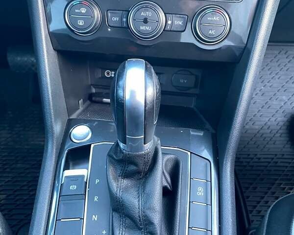 Белый Фольксваген Тигуан, объемом двигателя 2 л и пробегом 120 тыс. км за 24200 $, фото 23 на Automoto.ua