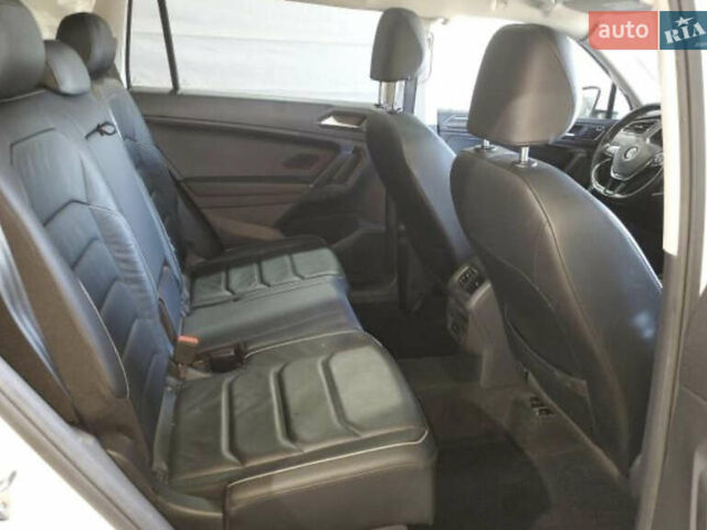 Белый Фольксваген Тигуан, объемом двигателя 1.98 л и пробегом 124 тыс. км за 15000 $, фото 9 на Automoto.ua