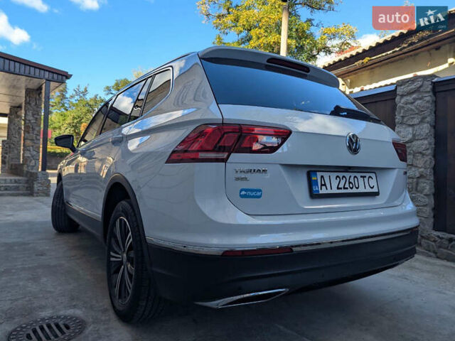 Белый Фольксваген Тигуан, объемом двигателя 1.98 л и пробегом 100 тыс. км за 23100 $, фото 26 на Automoto.ua