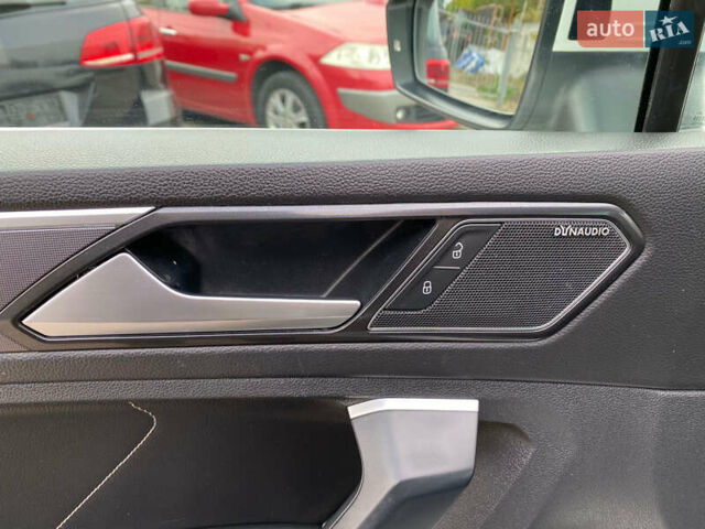 Білий Фольксваген Тігуан, об'ємом двигуна 2 л та пробігом 182 тис. км за 31600 $, фото 28 на Automoto.ua