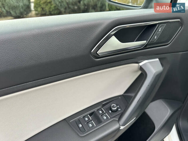 Білий Фольксваген Тігуан, об'ємом двигуна 2 л та пробігом 134 тис. км за 18500 $, фото 14 на Automoto.ua