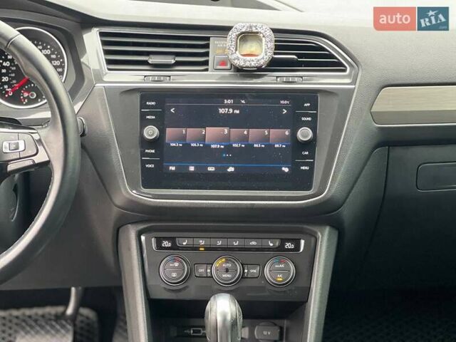 Белый Фольксваген Тигуан, объемом двигателя 2 л и пробегом 64 тыс. км за 17900 $, фото 22 на Automoto.ua