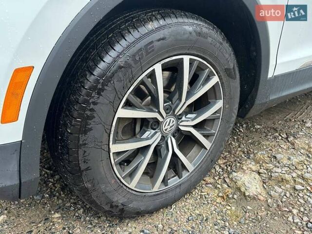 Белый Фольксваген Тигуан, объемом двигателя 2 л и пробегом 123 тыс. км за 17500 $, фото 11 на Automoto.ua
