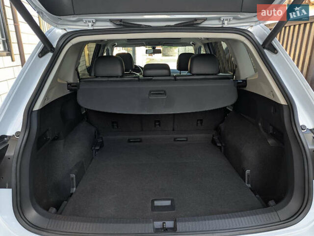 Белый Фольксваген Тигуан, объемом двигателя 1.98 л и пробегом 105 тыс. км за 21950 $, фото 54 на Automoto.ua