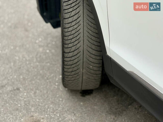 Білий Фольксваген Тігуан, об'ємом двигуна 2 л та пробігом 66 тис. км за 30999 $, фото 36 на Automoto.ua
