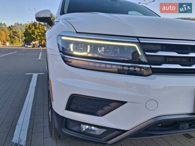 Білий Фольксваген Тігуан, об'ємом двигуна 2 л та пробігом 120 тис. км за 23400 $, фото 5 на Automoto.ua
