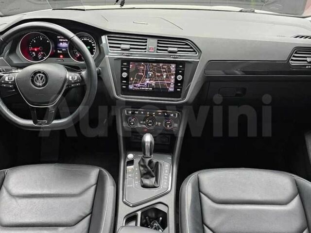 Белый Фольксваген Тигуан, объемом двигателя 2 л и пробегом 57 тыс. км за 16200 $, фото 4 на Automoto.ua