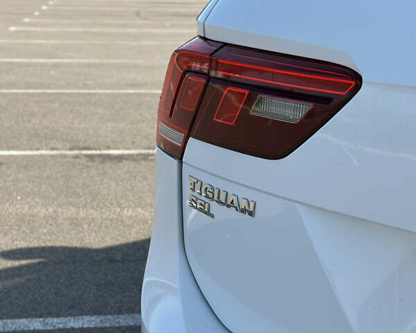 Белый Фольксваген Тигуан, объемом двигателя 2 л и пробегом 192 тыс. км за 17200 $, фото 23 на Automoto.ua