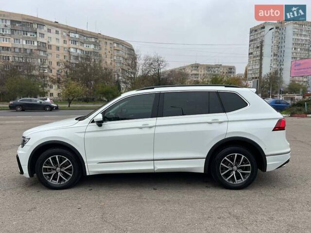 Белый Фольксваген Тигуан, объемом двигателя 2 л и пробегом 64 тыс. км за 17900 $, фото 10 на Automoto.ua