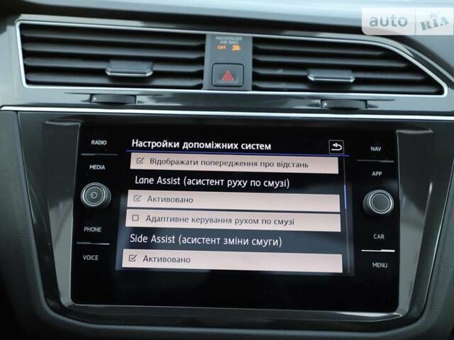 Белый Фольксваген Тигуан, объемом двигателя 2 л и пробегом 122 тыс. км за 35900 $, фото 66 на Automoto.ua