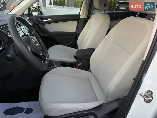 Белый Фольксваген Тигуан, объемом двигателя 1.98 л и пробегом 135 тыс. км за 16400 $, фото 35 на Automoto.ua