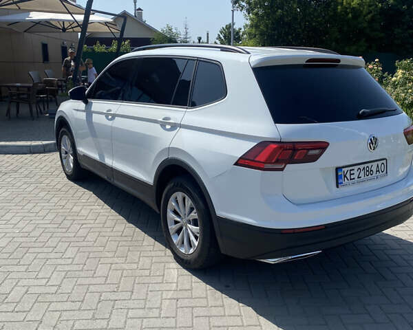Білий Фольксваген Тігуан, об'ємом двигуна 1.98 л та пробігом 118 тис. км за 17000 $, фото 11 на Automoto.ua
