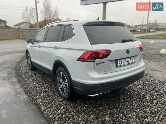 Белый Фольксваген Тигуан, объемом двигателя 1.98 л и пробегом 83 тыс. км за 23500 $, фото 3 на Automoto.ua