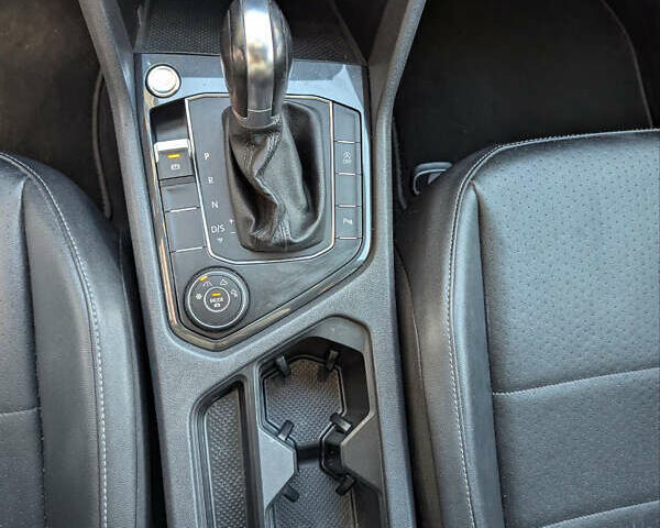 Белый Фольксваген Тигуан, объемом двигателя 1.98 л и пробегом 105 тыс. км за 21950 $, фото 42 на Automoto.ua