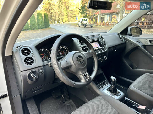 Белый Фольксваген Тигуан, объемом двигателя 1.98 л и пробегом 135 тыс. км за 12899 $, фото 32 на Automoto.ua