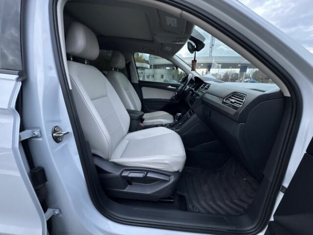 Белый Фольксваген Тигуан, объемом двигателя 2 л и пробегом 121 тыс. км за 22600 $, фото 9 на Automoto.ua