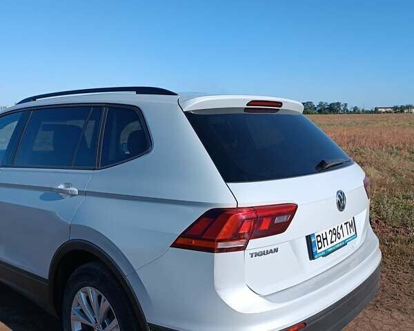 Белый Фольксваген Тигуан, объемом двигателя 1.98 л и пробегом 110 тыс. км за 21300 $, фото 1 на Automoto.ua