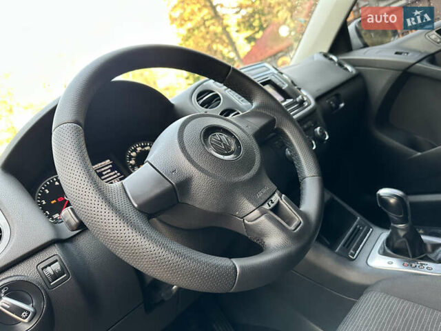 Белый Фольксваген Тигуан, объемом двигателя 1.98 л и пробегом 135 тыс. км за 12899 $, фото 46 на Automoto.ua