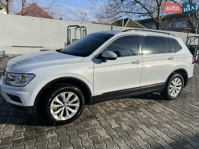 Белый Фольксваген Тигуан, объемом двигателя 2 л и пробегом 91 тыс. км за 21000 $, фото 15 на Automoto.ua