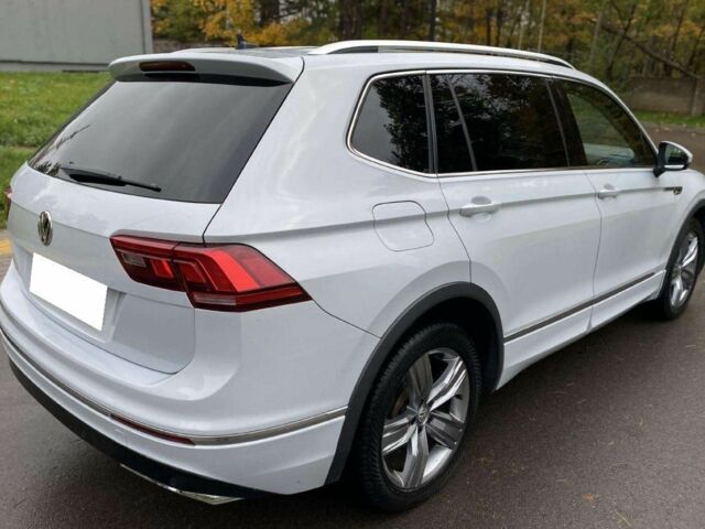 Білий Фольксваген Тігуан, об'ємом двигуна 2 л та пробігом 96 тис. км за 10000 $, фото 3 на Automoto.ua