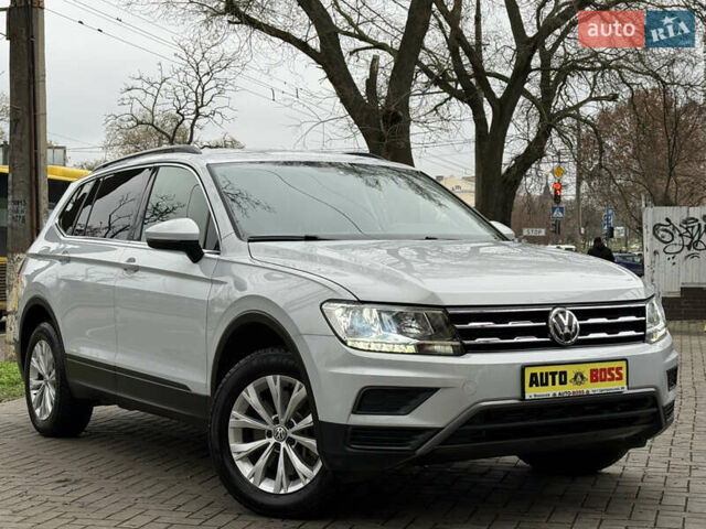 Белый Фольксваген Тигуан, объемом двигателя 1.98 л и пробегом 99 тыс. км за 20999 $, фото 6 на Automoto.ua
