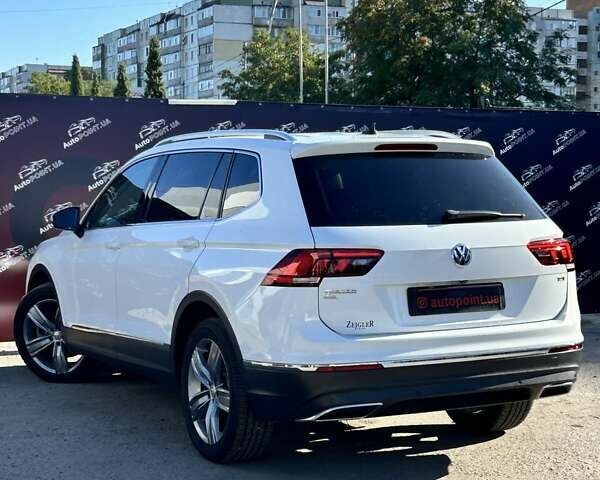 Белый Фольксваген Тигуан, объемом двигателя 2 л и пробегом 120 тыс. км за 24200 $, фото 10 на Automoto.ua