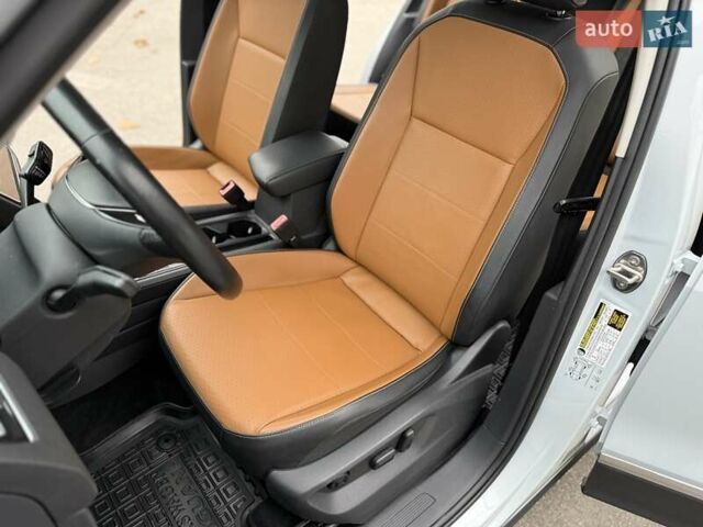 Білий Фольксваген Тігуан, об'ємом двигуна 2 л та пробігом 72 тис. км за 19300 $, фото 18 на Automoto.ua