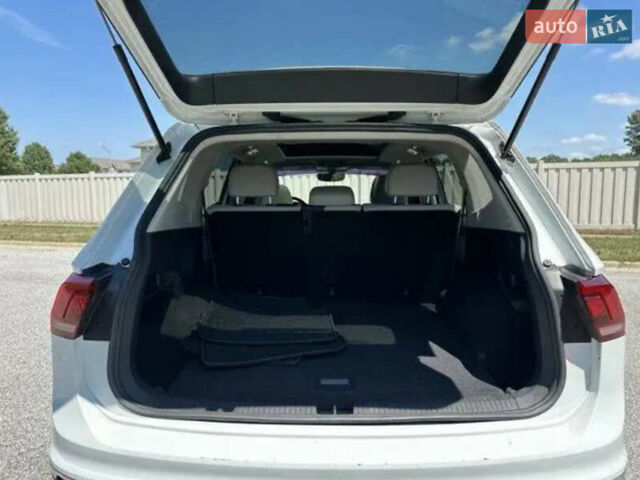 Белый Фольксваген Тигуан, объемом двигателя 1.98 л и пробегом 120 тыс. км за 19999 $, фото 18 на Automoto.ua