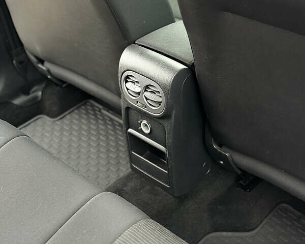 Белый Фольксваген Тигуан, объемом двигателя 2 л и пробегом 110 тыс. км за 14998 $, фото 12 на Automoto.ua