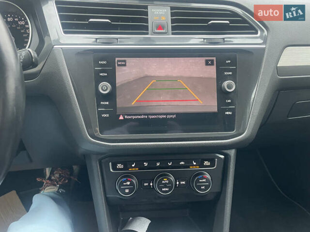 Белый Фольксваген Тигуан, объемом двигателя 1.98 л и пробегом 129 тыс. км за 17950 $, фото 35 на Automoto.ua