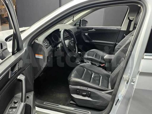 Белый Фольксваген Тигуан, объемом двигателя 2 л и пробегом 57 тыс. км за 16200 $, фото 6 на Automoto.ua