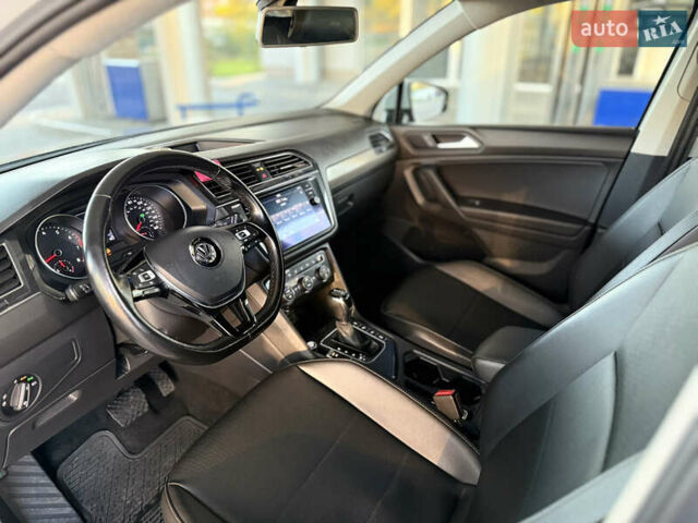 Белый Фольксваген Тигуан, объемом двигателя 2 л и пробегом 117 тыс. км за 17999 $, фото 6 на Automoto.ua