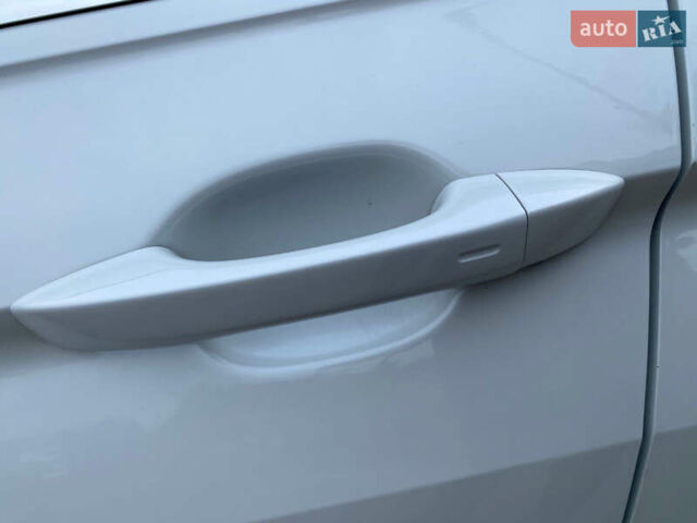 Білий Фольксваген Тігуан, об'ємом двигуна 2 л та пробігом 182 тис. км за 31600 $, фото 87 на Automoto.ua