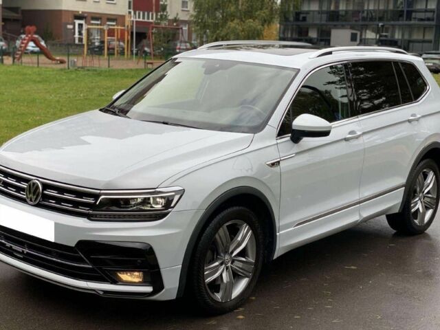 Білий Фольксваген Тігуан, об'ємом двигуна 2 л та пробігом 96 тис. км за 10000 $, фото 2 на Automoto.ua