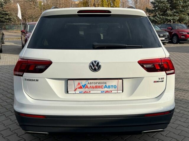 Белый Фольксваген Тигуан, объемом двигателя 2 л и пробегом 115 тыс. км за 17900 $, фото 5 на Automoto.ua
