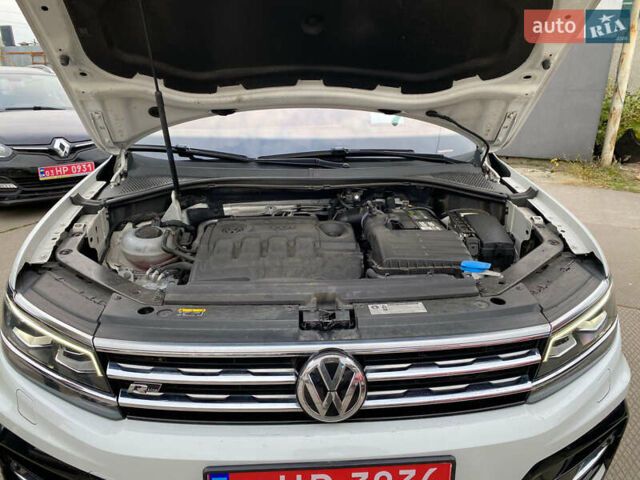 Білий Фольксваген Тігуан, об'ємом двигуна 2 л та пробігом 182 тис. км за 31600 $, фото 86 на Automoto.ua