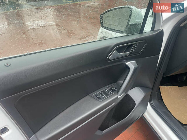 Белый Фольксваген Тигуан, объемом двигателя 1.98 л и пробегом 129 тыс. км за 17950 $, фото 28 на Automoto.ua