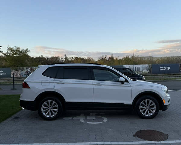 Белый Фольксваген Тигуан, объемом двигателя 1.98 л и пробегом 183 тыс. км за 15750 $, фото 6 на Automoto.ua