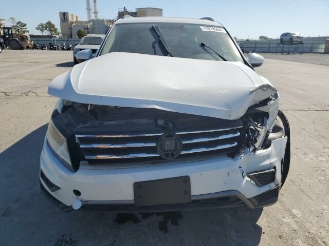 Білий Фольксваген Тігуан, об'ємом двигуна 2 л та пробігом 112 тис. км за 11000 $, фото 1 на Automoto.ua