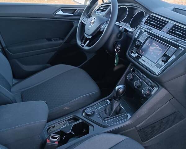 Белый Фольксваген Тигуан, объемом двигателя 1.98 л и пробегом 110 тыс. км за 21300 $, фото 14 на Automoto.ua