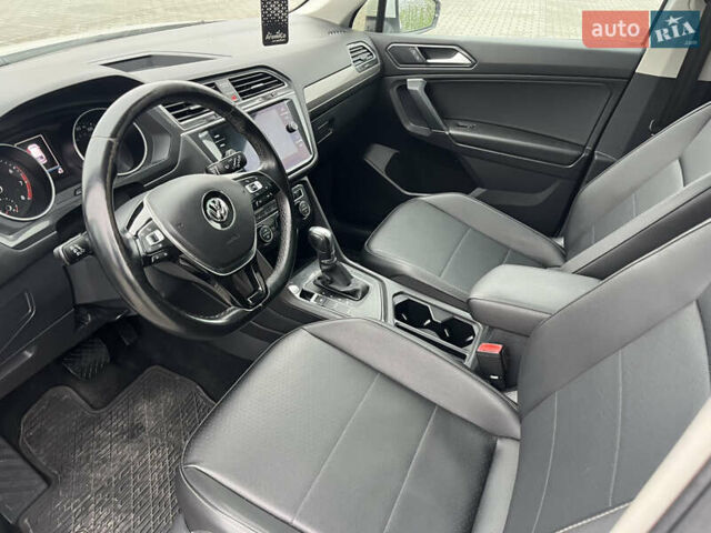 Белый Фольксваген Тигуан, объемом двигателя 2 л и пробегом 112 тыс. км за 17800 $, фото 11 на Automoto.ua